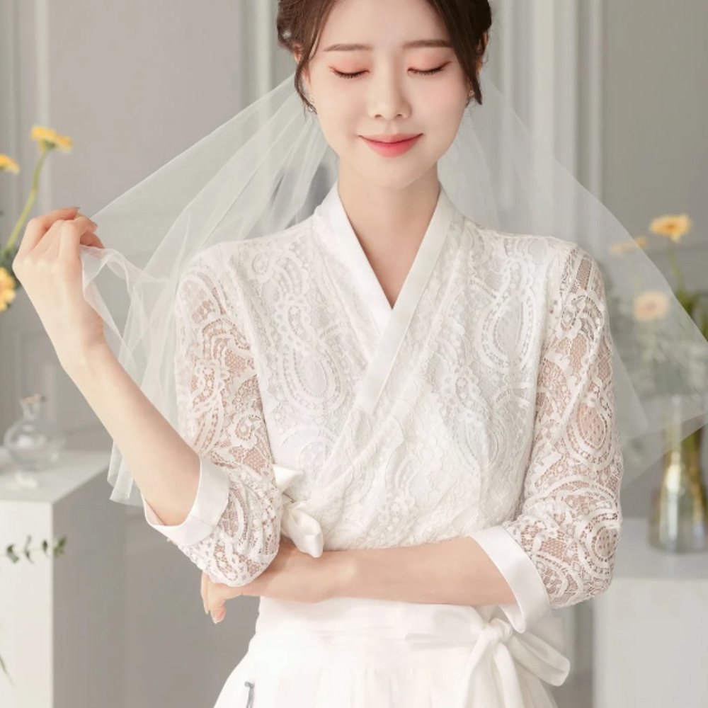 White Wedding Dress Modern Korean Hanbok Design + Ivory Skirt NWT (S) — White